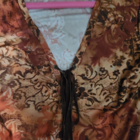 Womans long sleeve top Hp 🔥🔥☺️☺️ - Picture 6 of 7